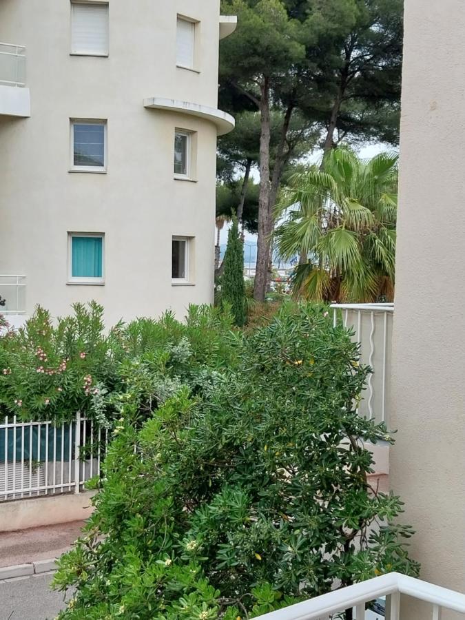 Appartement Port De Hyères Buitenkant foto